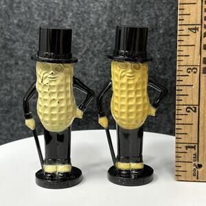 Vintage Planters Nuts Mr Peanut Salt & Pepper Shakers Hard Plastic AS-IS